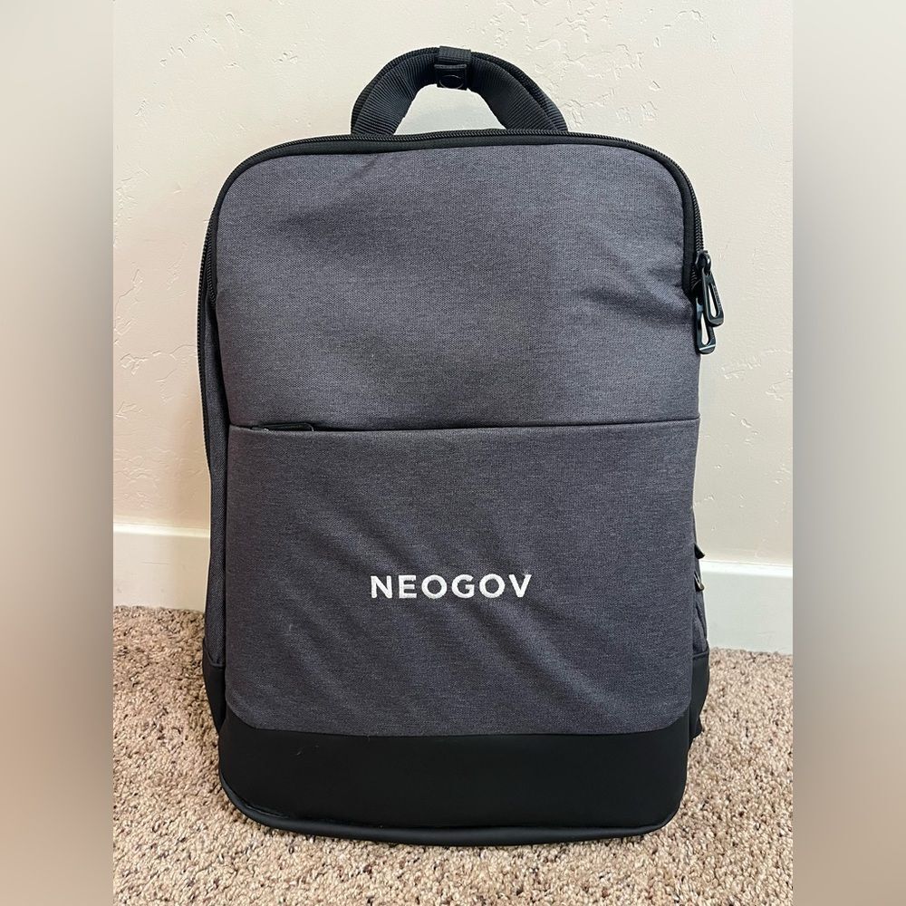 Stormtech Yaletown Commuter Pack Backpack Color - Carbon Grey